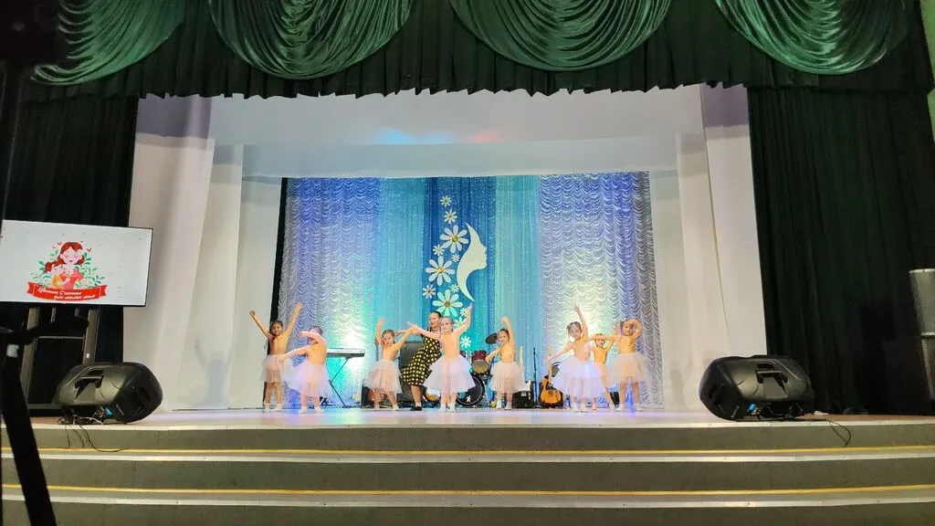 069-mv1aqLyYM8U